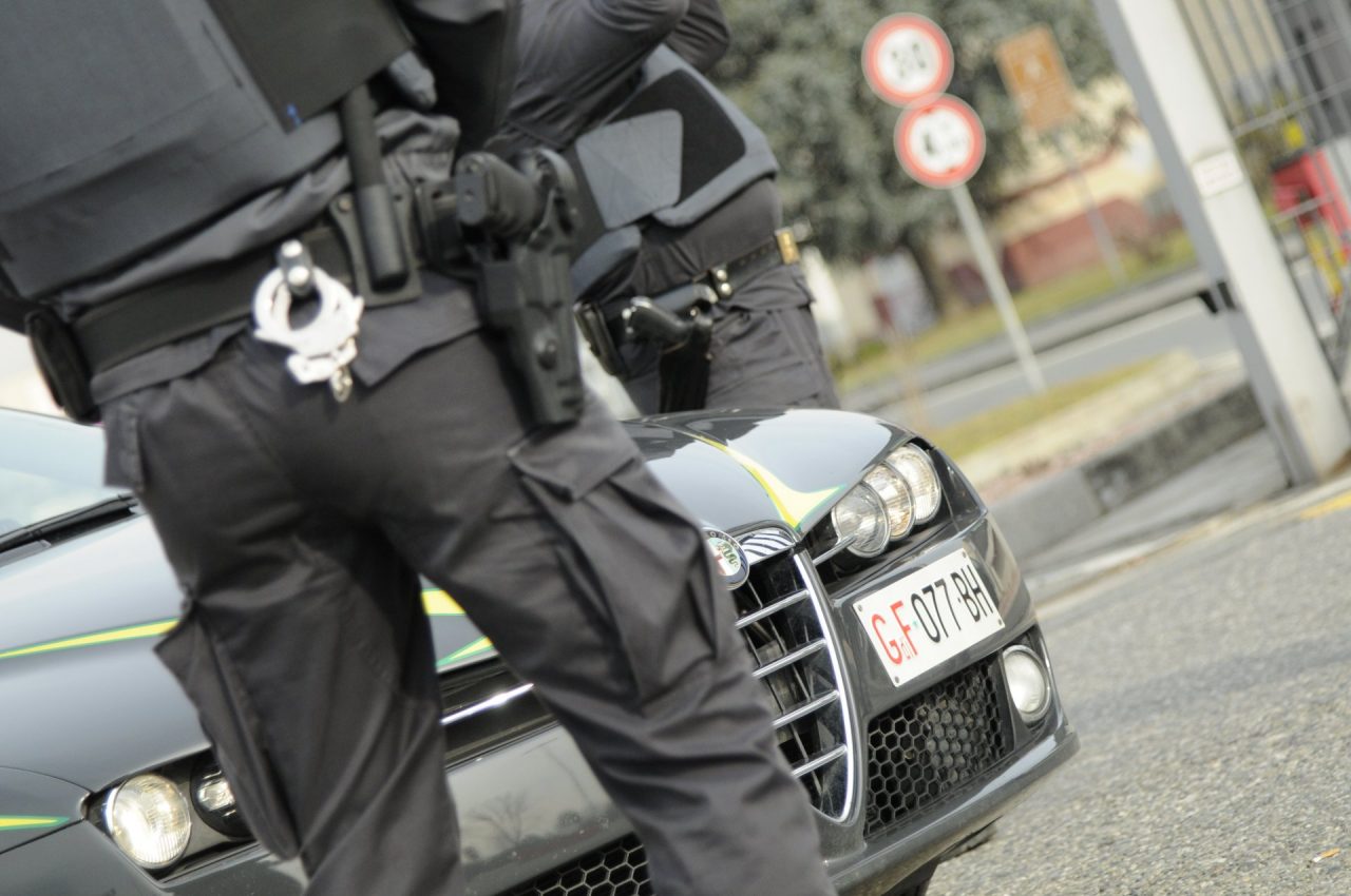 Scoperta discoteca in centro con lavoratori in nero, denunciata
