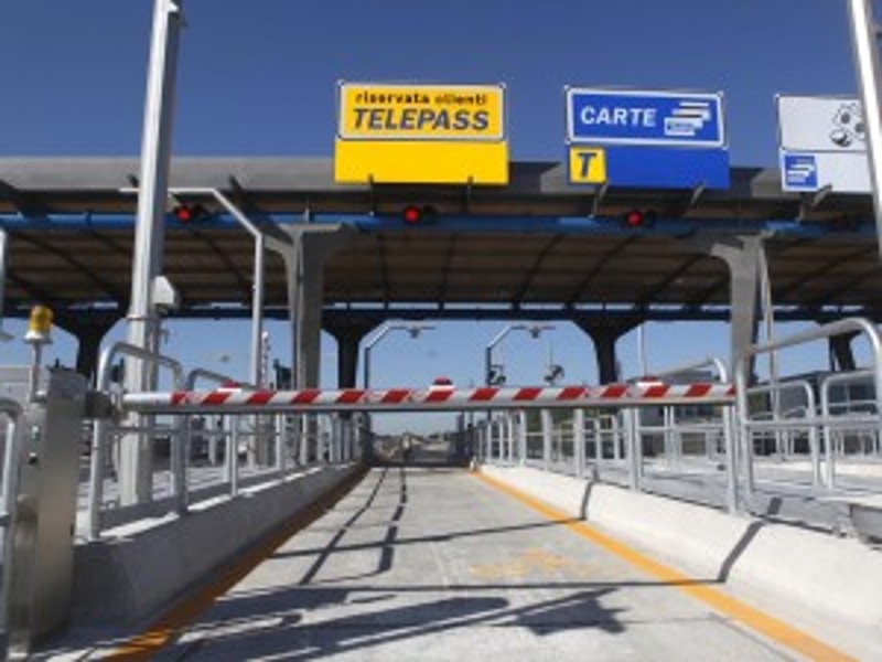 Telepass beffato 167 volte, automobilista processato e condannato