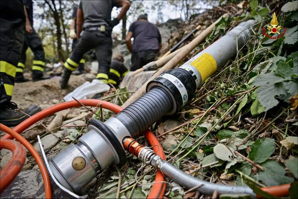 cane intrappolato vigili del fuoco