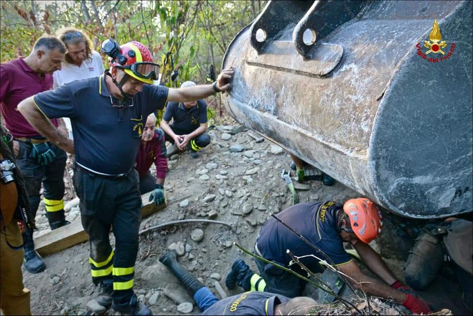 cane intrappolato vigili del fuoco