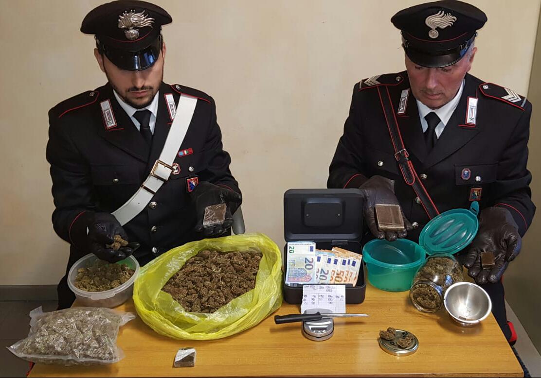 Trovato in possesso di oltre un chilo di droga, arrestato