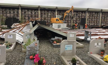 Crolla copertura del cimitero, diverse le tombe distrutte