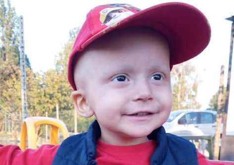L’ultimo saluto ad Alessandro, vinto dal male a soli 2 anni