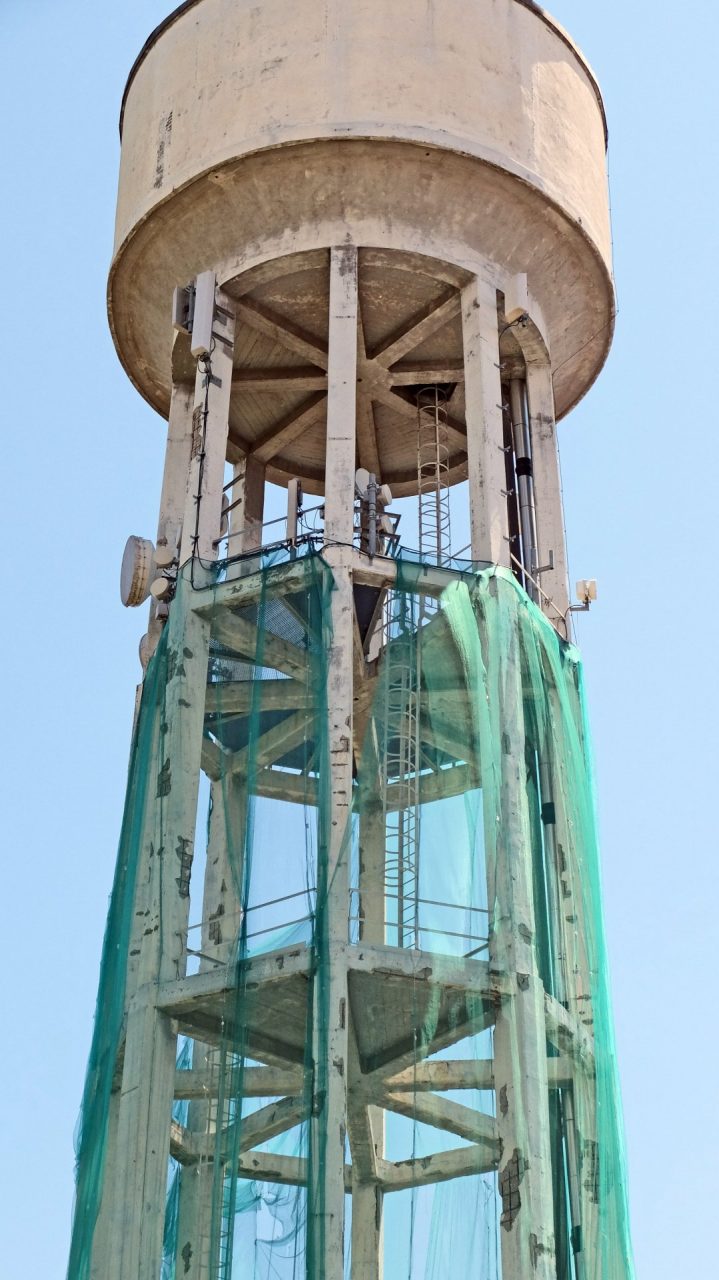 La torre dell’acquedotto sarà presto abbattuta, cambia il profilo della città