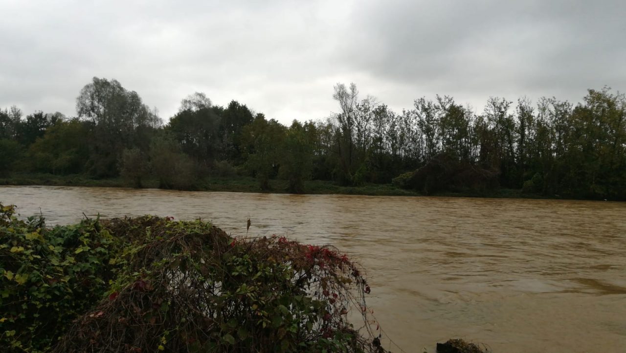 Si teme la piena del Po, chiusi i Murazzi e il Borgo medievale