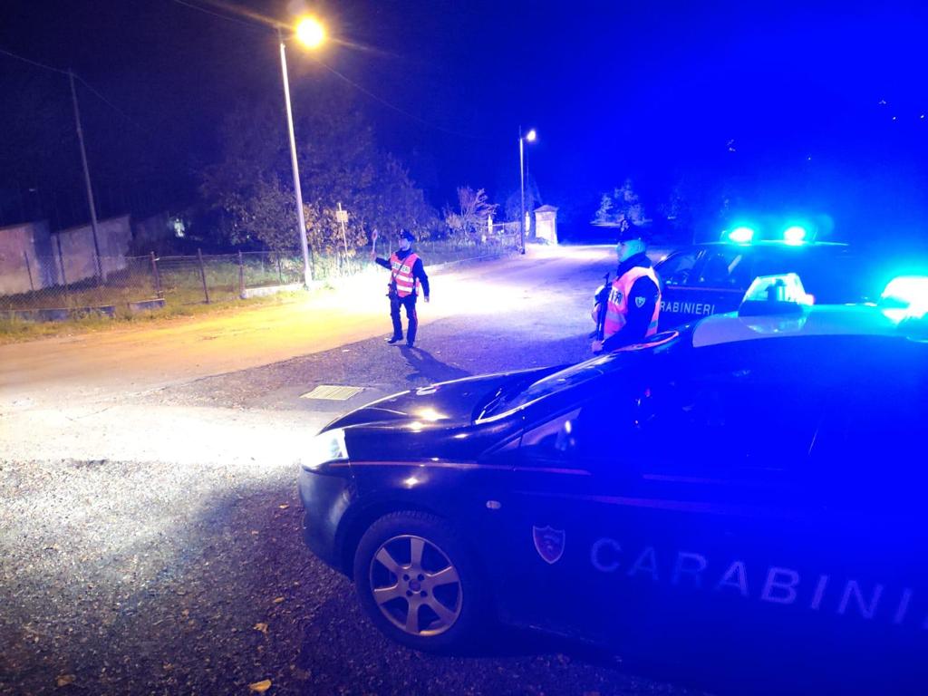 Blitz al giardino del fumo, i carabinieri beccano sei italiani
