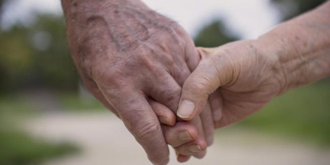 Marito e moglie muoiono lo stesso giorno dopo 68 anni assieme