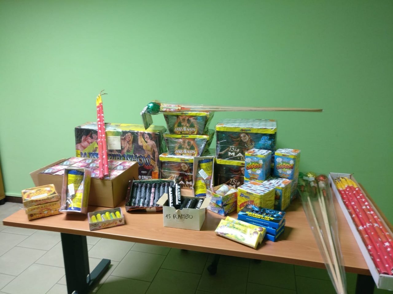 fuochi d'artificio sequestrati