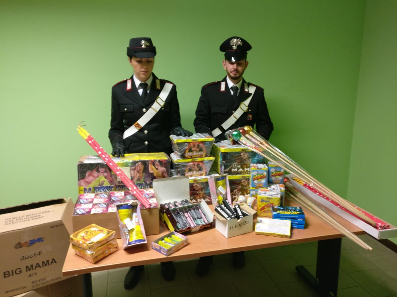 fuochi d'artificio sequestrati