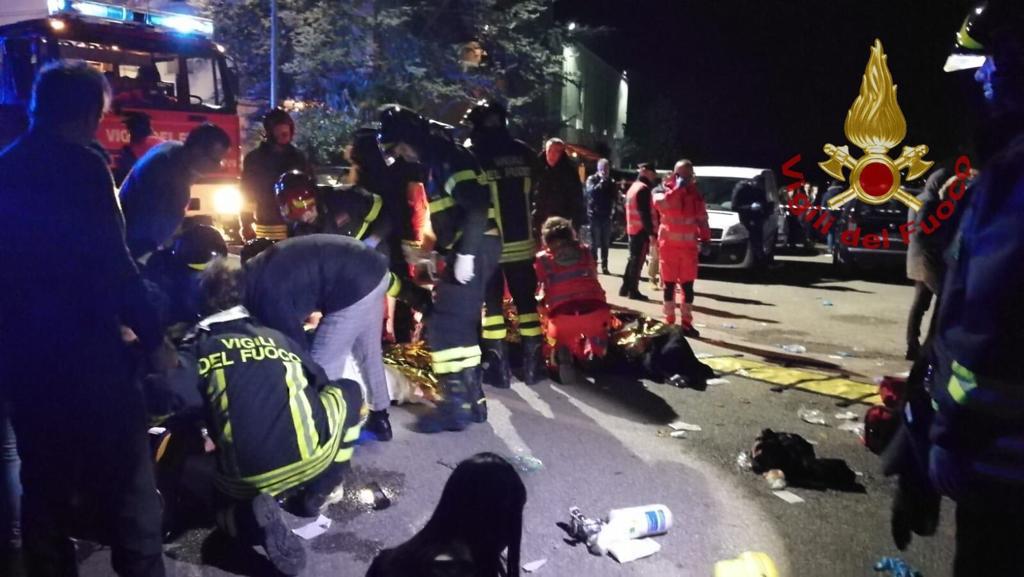 Panico in discoteca: sei ragazzi morti e tanti feriti FOTO e VIDEO