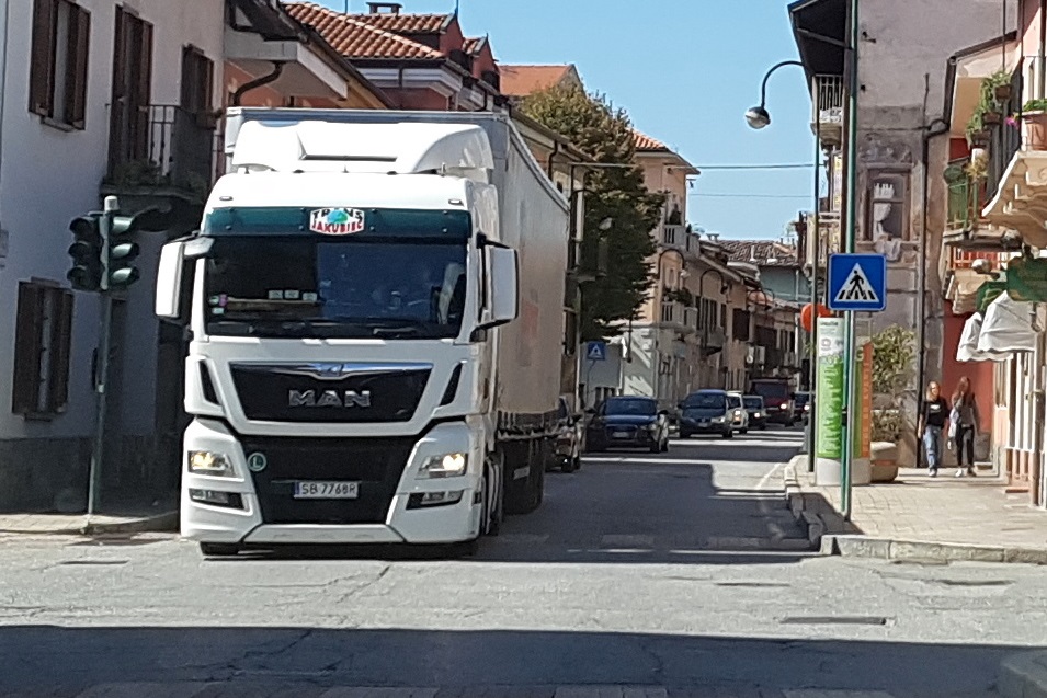 Una strana puzza invade il paese E’ GIALLO