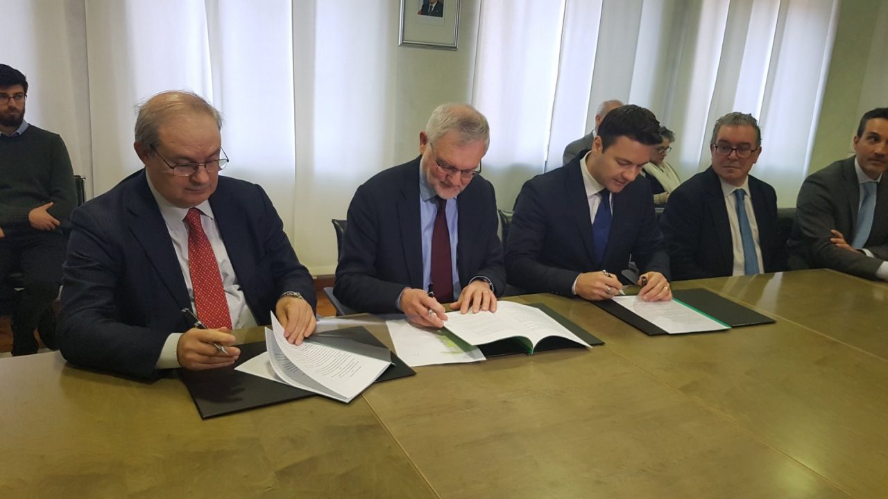 Linea Chivasso Aosta, eliminati i passaggi a livello: firmati tre protocolli