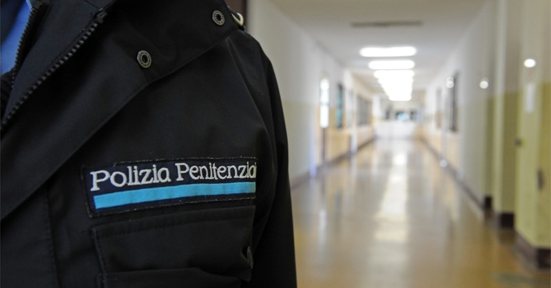 Agente della penitenziaria ferito in carcere, la denuncia del sindacato Sappe