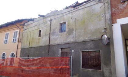 Casa pericolosa in via Garibaldi, "La Curia la abbatte"