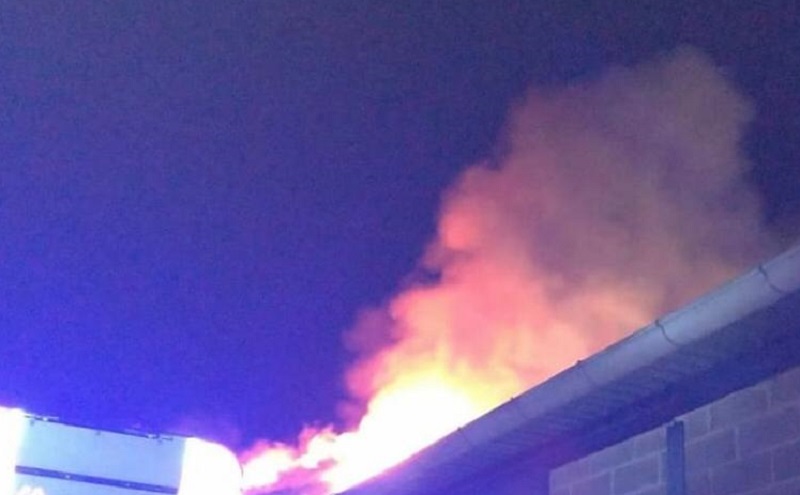 Paura a Trino: incendio nella notte