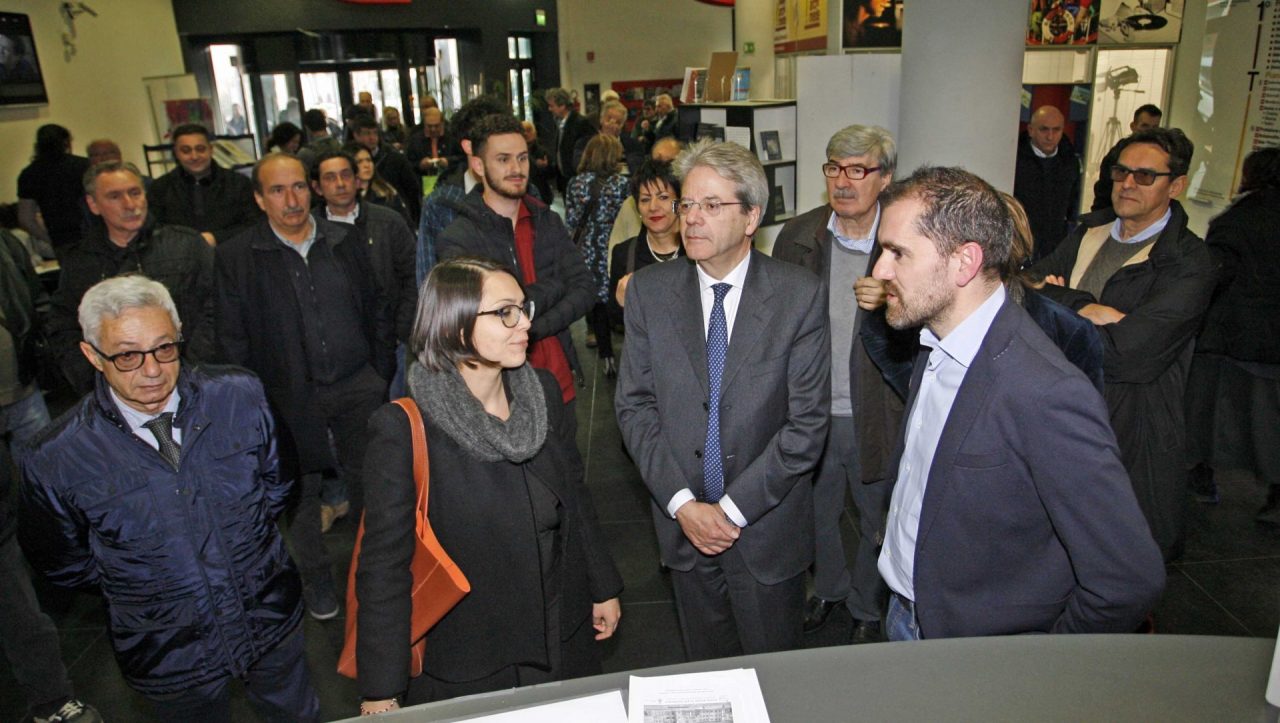 L’ex presidente del consiglio Paolo Gentiloni a Chivasso e Settimo LE FOTO