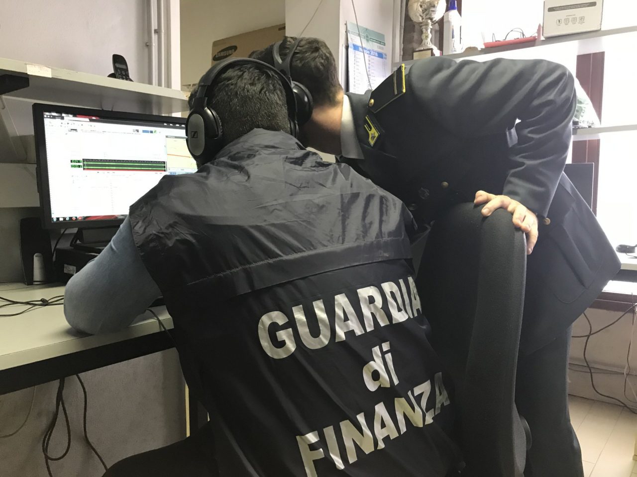 Sequestrati oltre 500.000 articoli pericolosi dagli scaffali di un market
