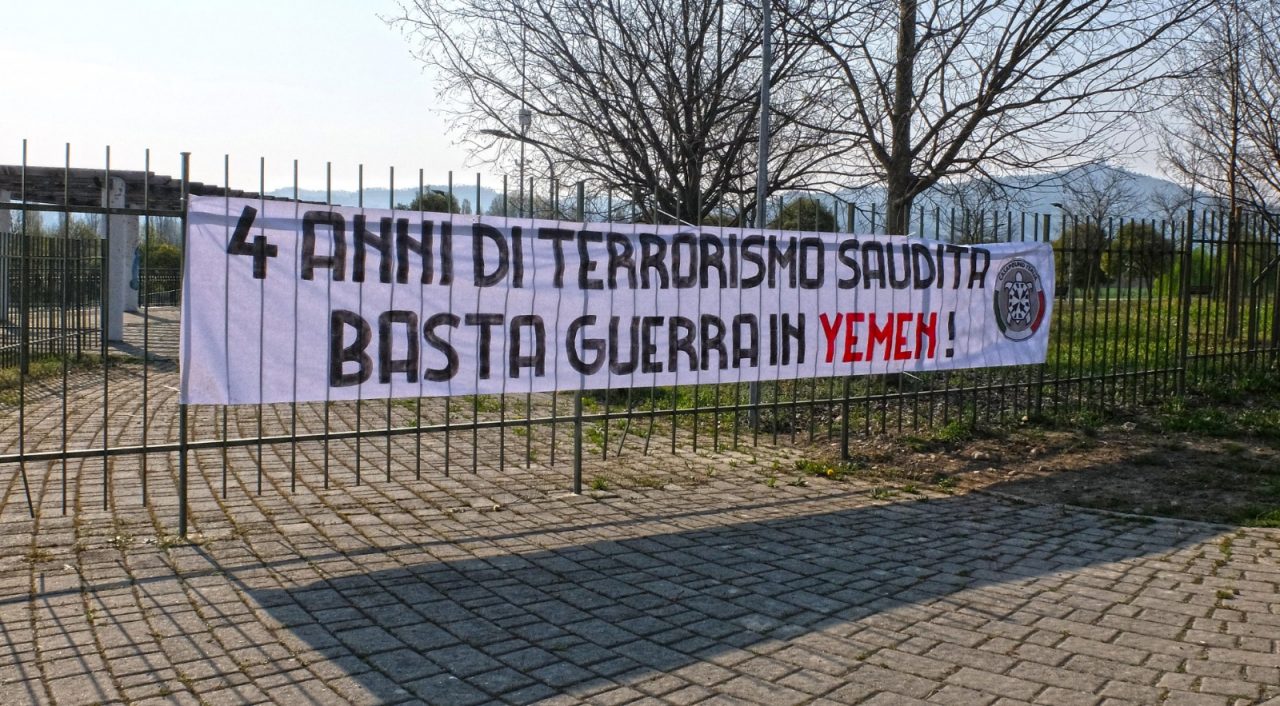 CasaPound, striscioni per lo Yemen a Settimo e Venaria