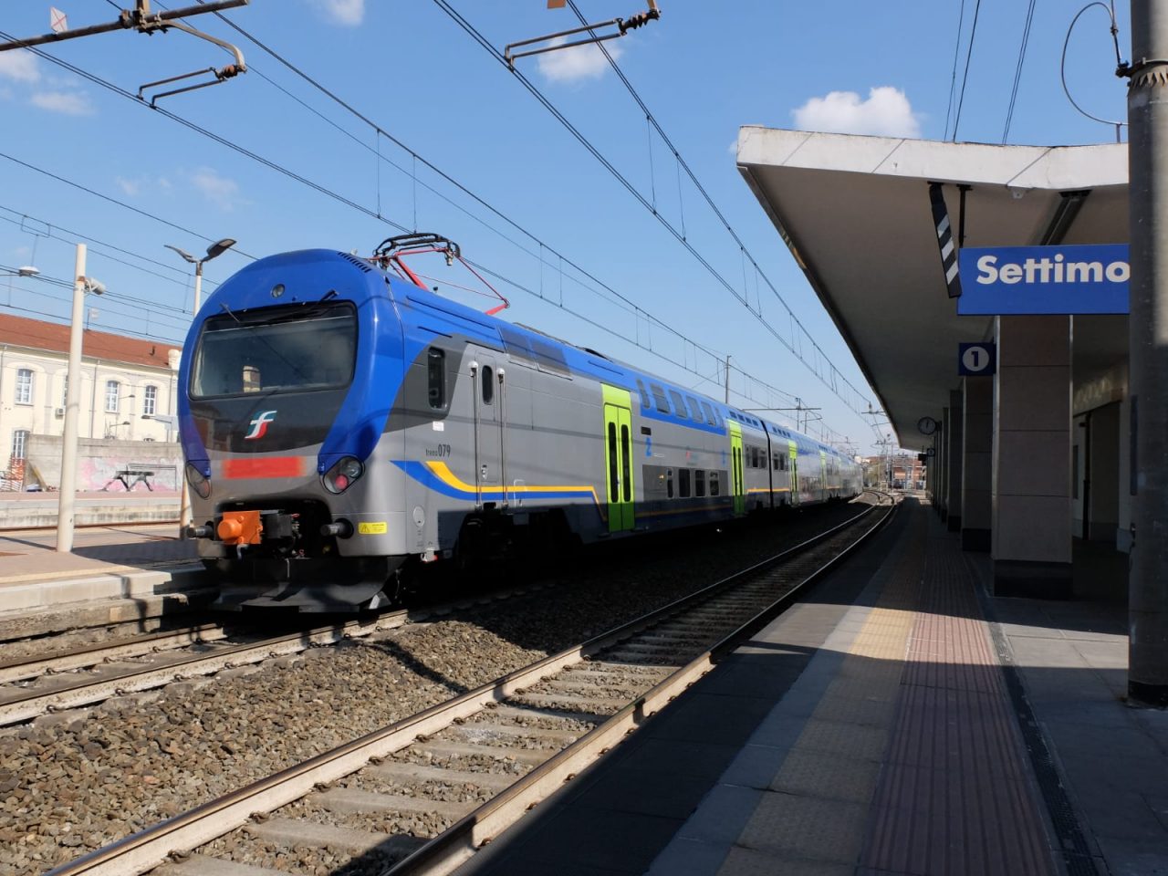 Treni in ritardo sulla Torino-Milano: si attende anche 40 minuti