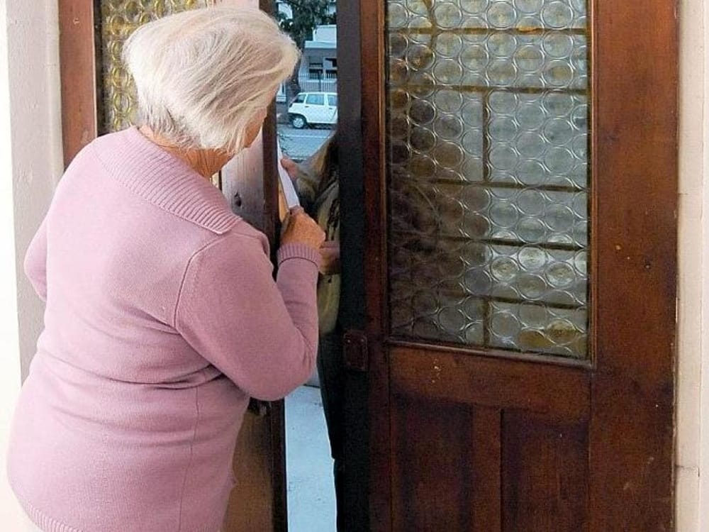 Truffe agli anziani: le lezioni con la squadra dei carabinieri