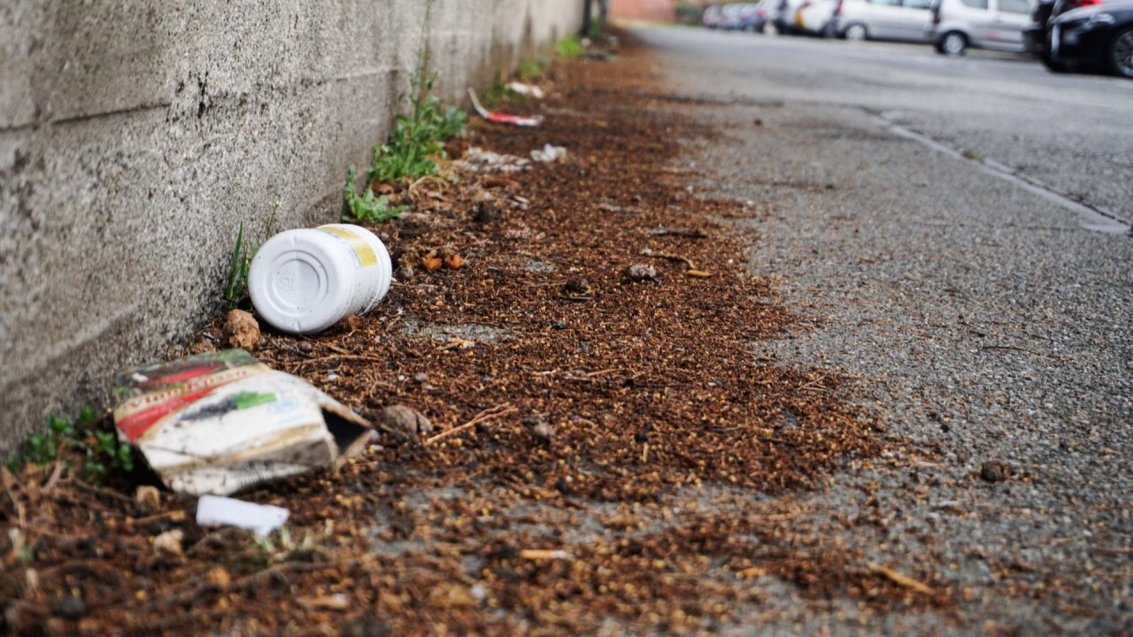 “Via Carso è il letamaio di Settimo”: lo sfogo dei residenti