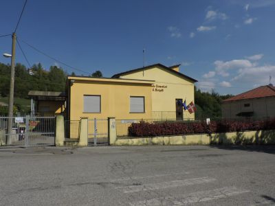 Scuola a rischio, solo nove bambini iscritti