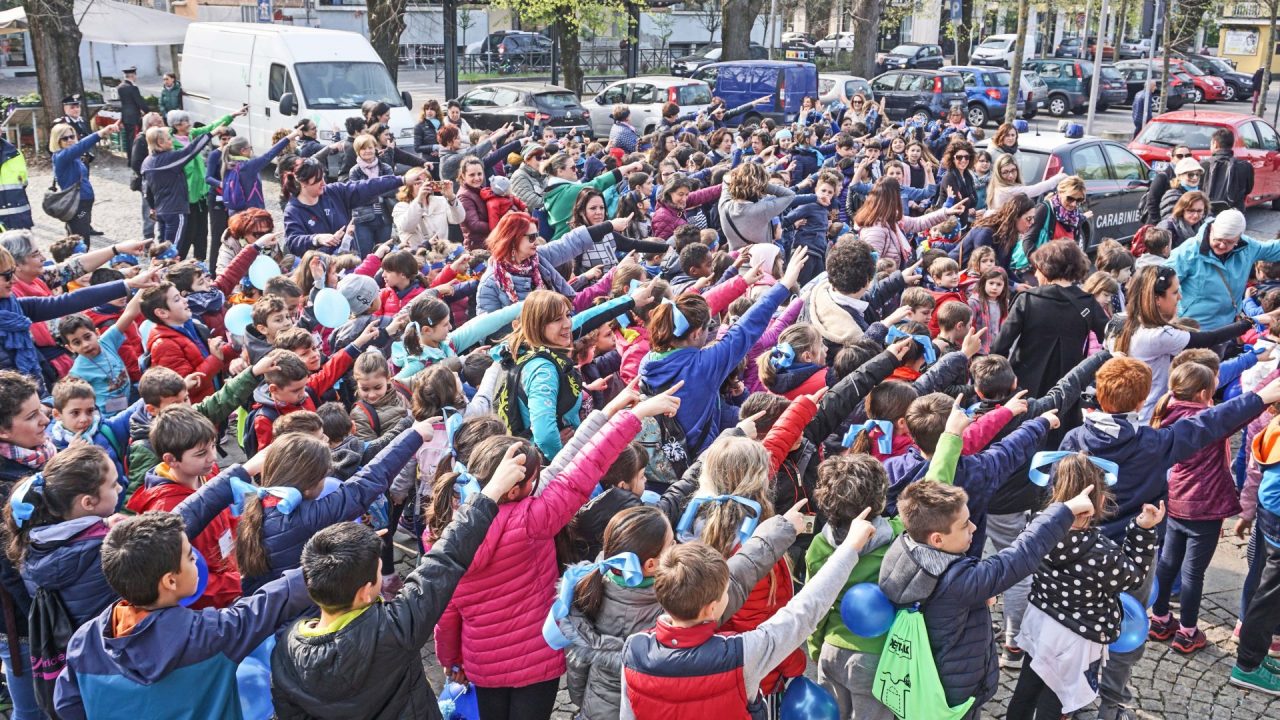 Giornata Mondiale dell’Autismo: 500 bambini in marcia IL VIDEO