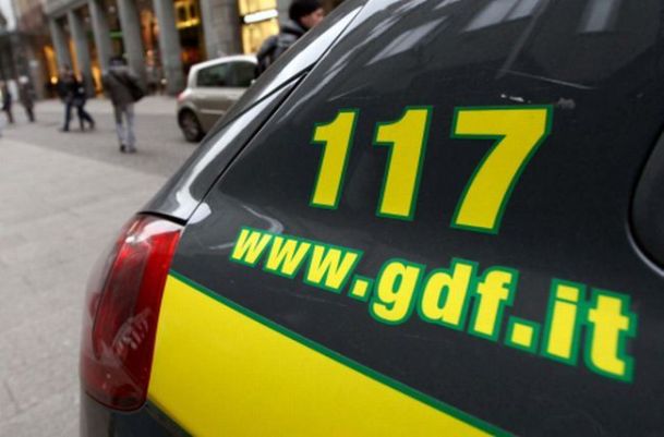 Finanza sequestra capi in falso cachemire per 2 milioni di euro
