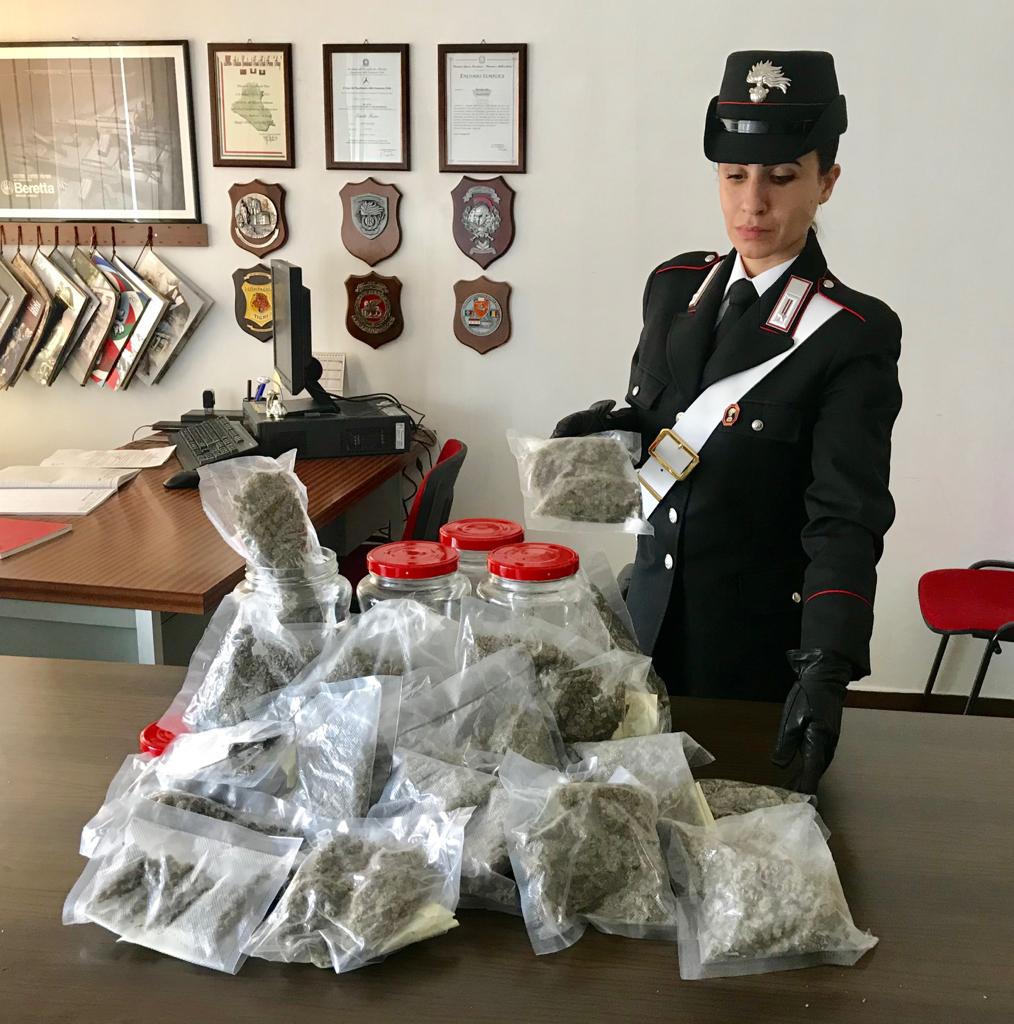 Chiuso il market della droga a Settimo, era aperto h24