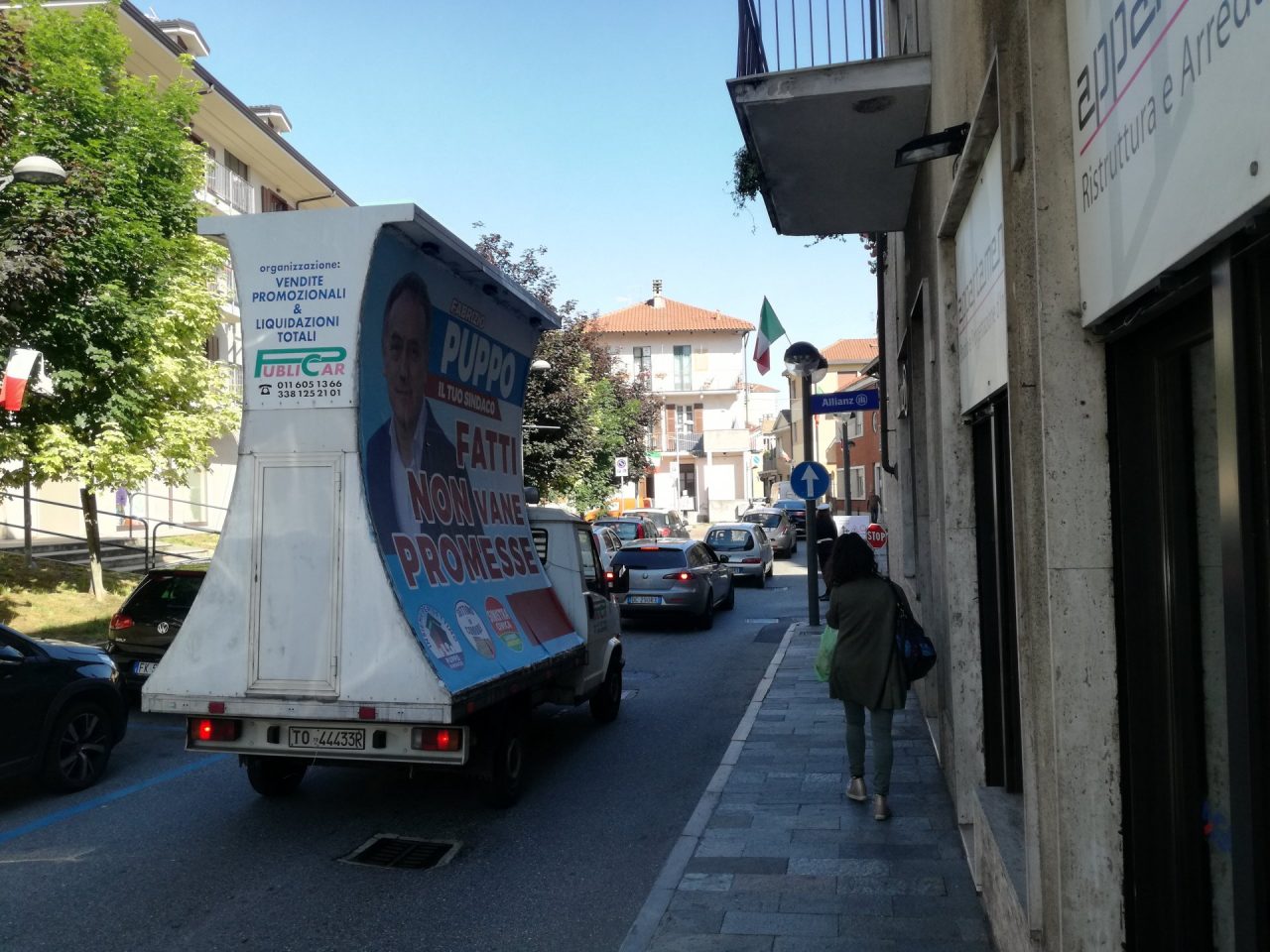 Traffico in tilt: non avvicinatevi al centro