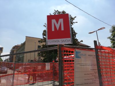 Metropolitana a Venaria, il cartello burla