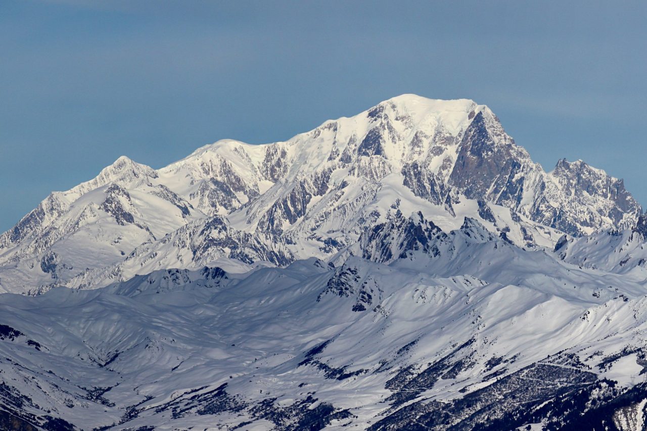 Aereo da turismo atterra a 300 metri dalla vetta del Monte Bianco