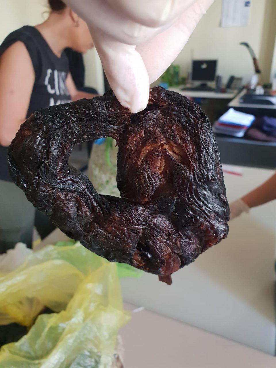 Vendono abusivamente cibo africano al mercato LE FOTO