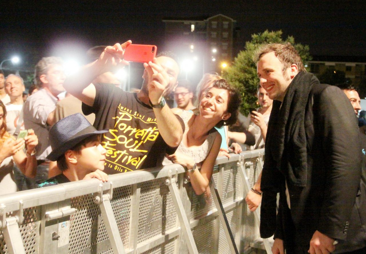 Raphael Gualazzi al Torino Outlet Village