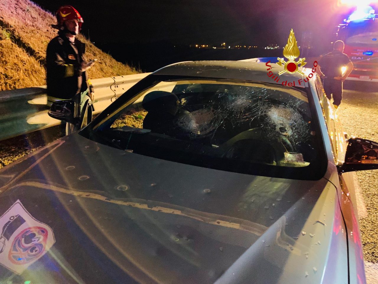 Grandine, auto distrutte e case allagate LE FOTO