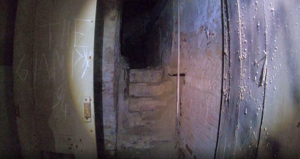 Sensitiva fa ritrovare resti umani in una villa di Chieri