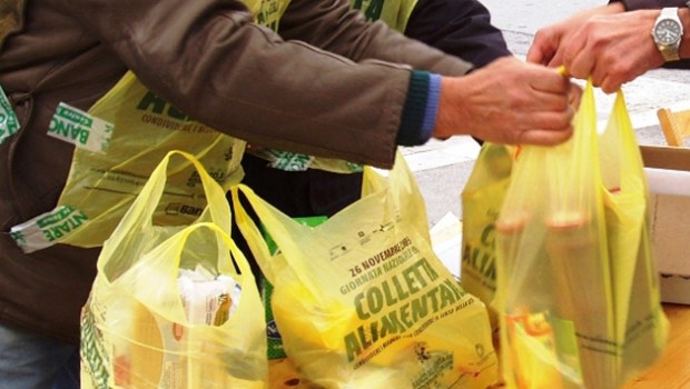 Emergenza povertà: aumentano le richieste di cibo, case e lavoro