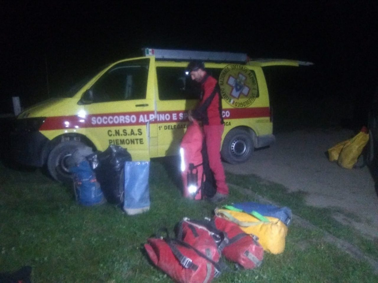 Salvato lo speleologo caduto a meno 300 metri