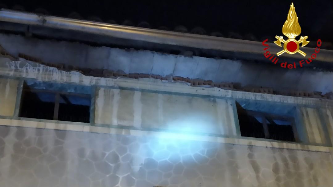 Crolla cornicione in via Galileo Ferraris