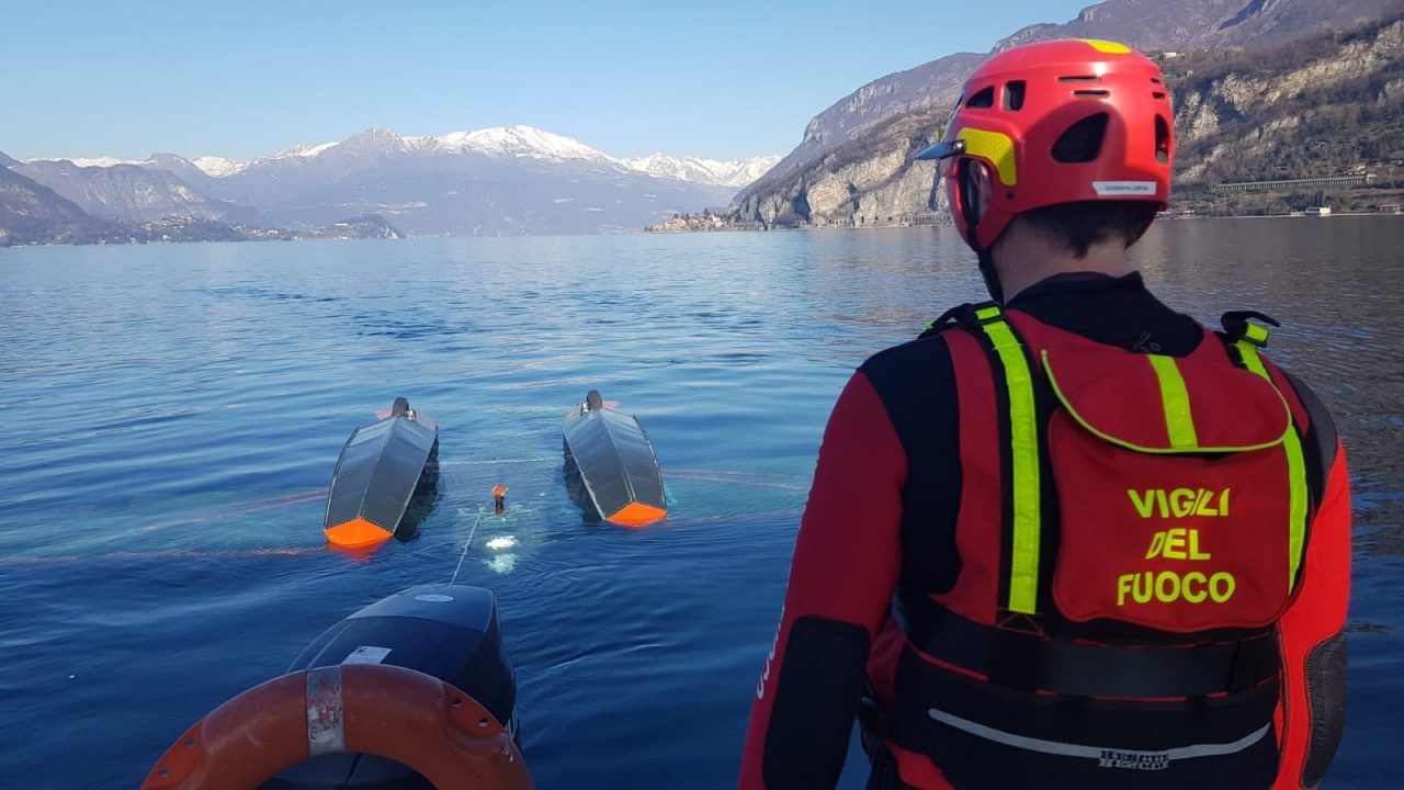 Anziano cade nel lago: ricerche in corso