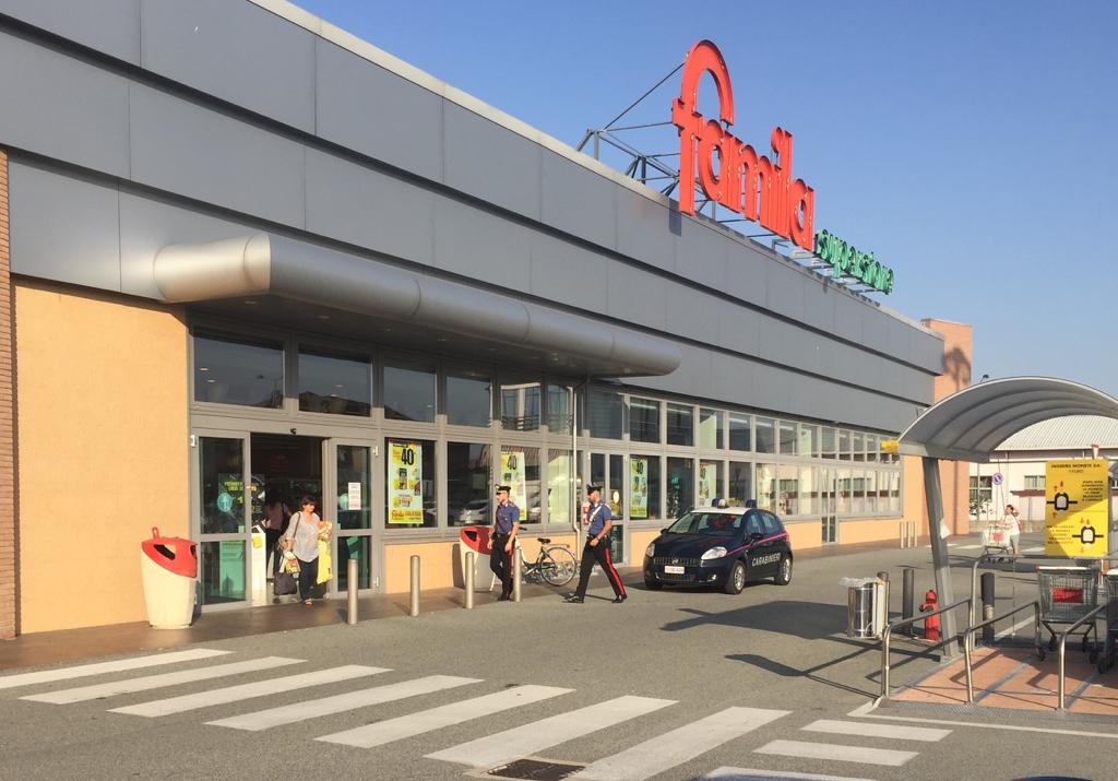 Rubano al Famila alimenti e cibi: denunciati