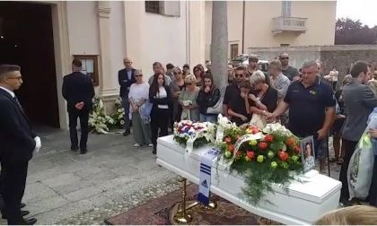 Ai funerali di Yoan Leonardi anche i genitori del suo assassino | VIDEO