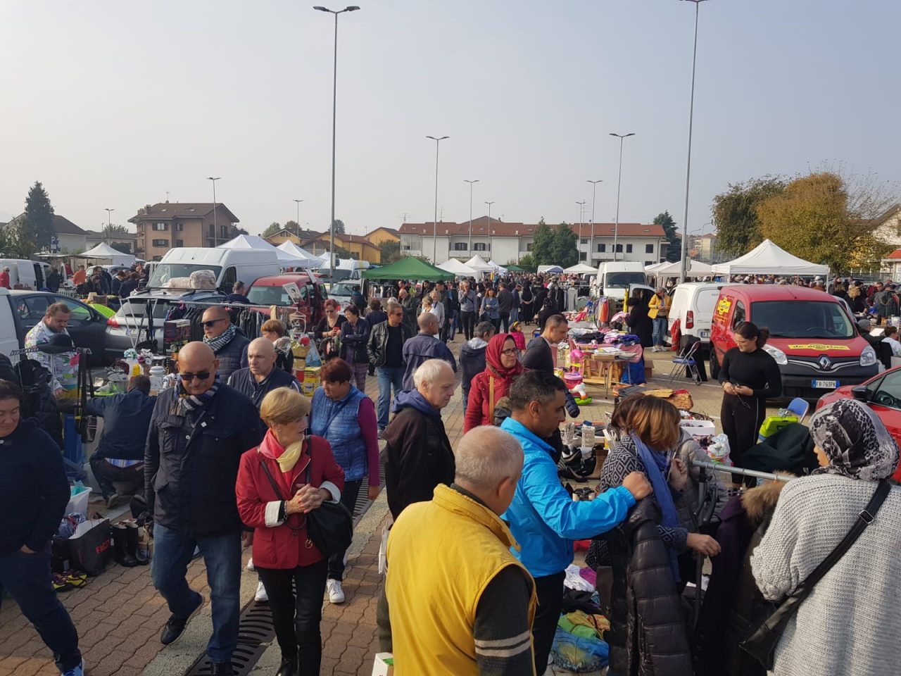 Mercatino dell’Usato della Croce Rossa a Settimo Torinese