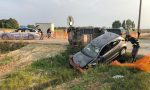 Auto taglia la strada ad un'altra vettura: maxi incidente FOTO e VIDEO