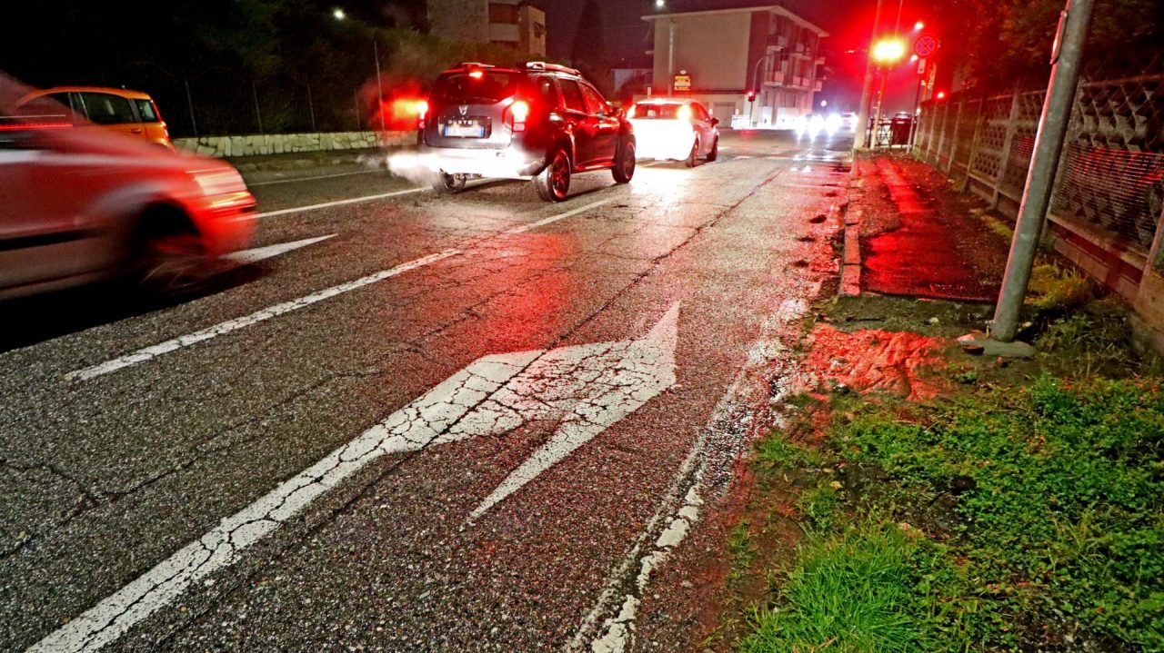 Il semaforo fa stragi: sanzionate oltre 70 auto al giorno