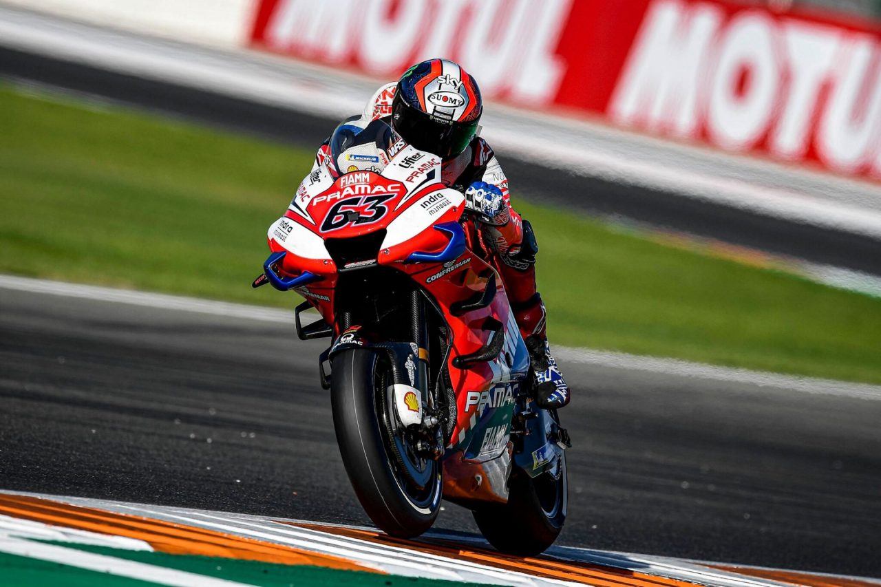 MotoGP Valencia, Pecco Bagnaia cade: il suo commento