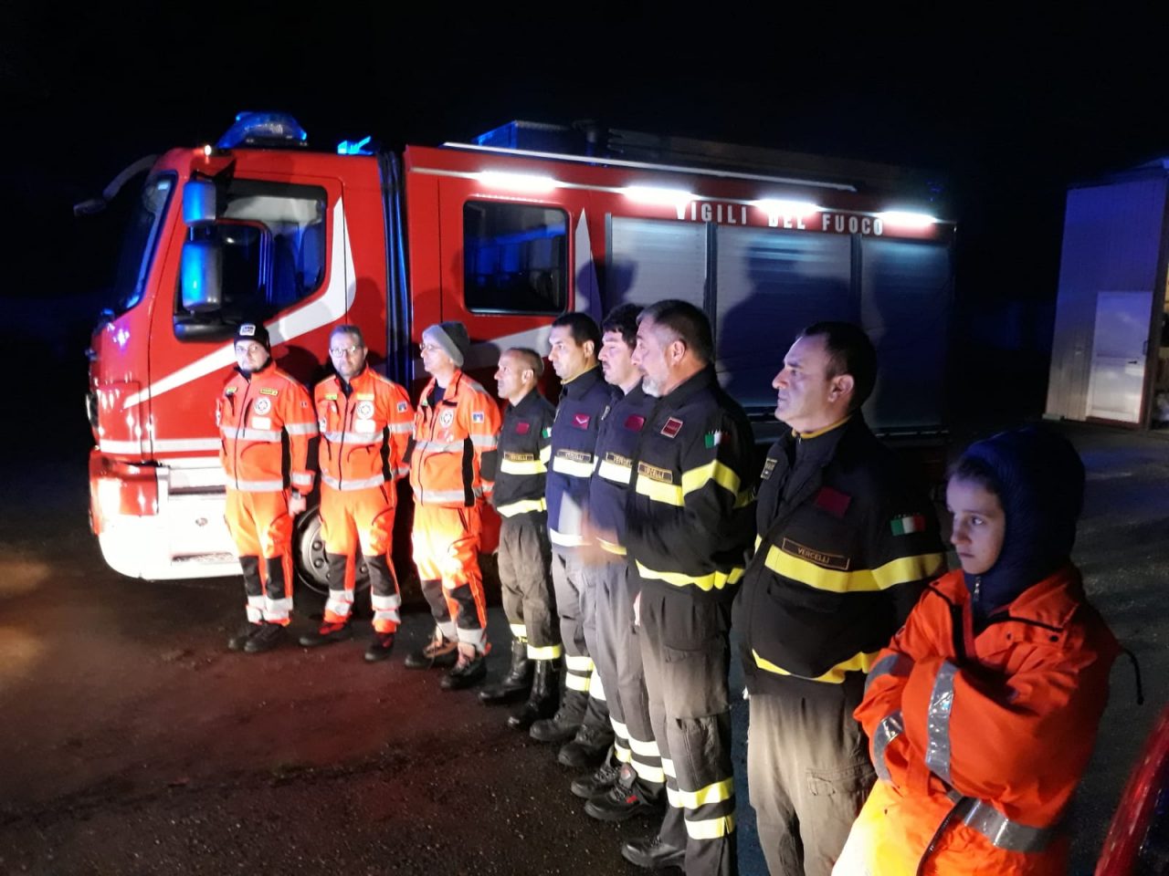 Vigili del fuoco morti: l’omaggio dei volontari di Livorno IL VIDEO