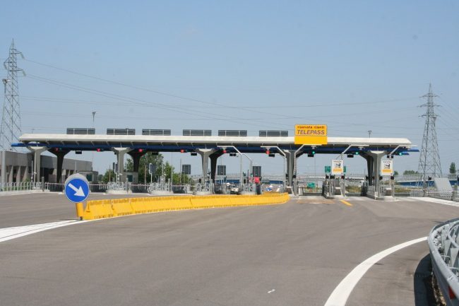 Fase 2, dal Piemonte vietato andare in Lombardia e Valle D’Aosta
