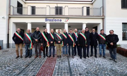 Canavesana: sindaci e istituzioni protestano alla stazione di Settimo