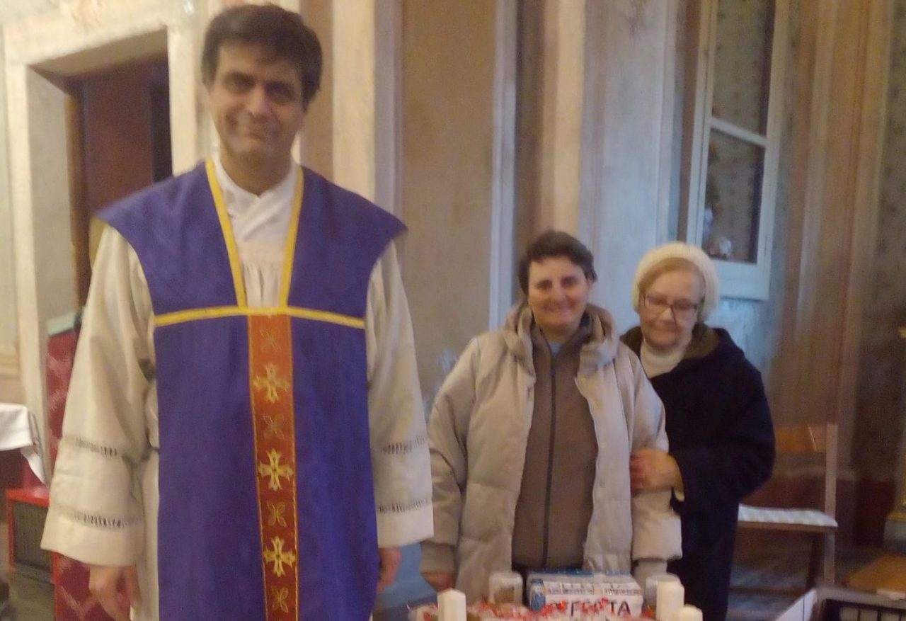 Chiesa chiusa a Natale, il parroco: “Non ho soldi per le bollette”